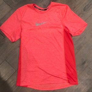 New w/out tags Nike running T-shirt